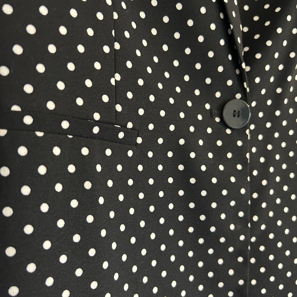 Blazer - Picture 2 of 3